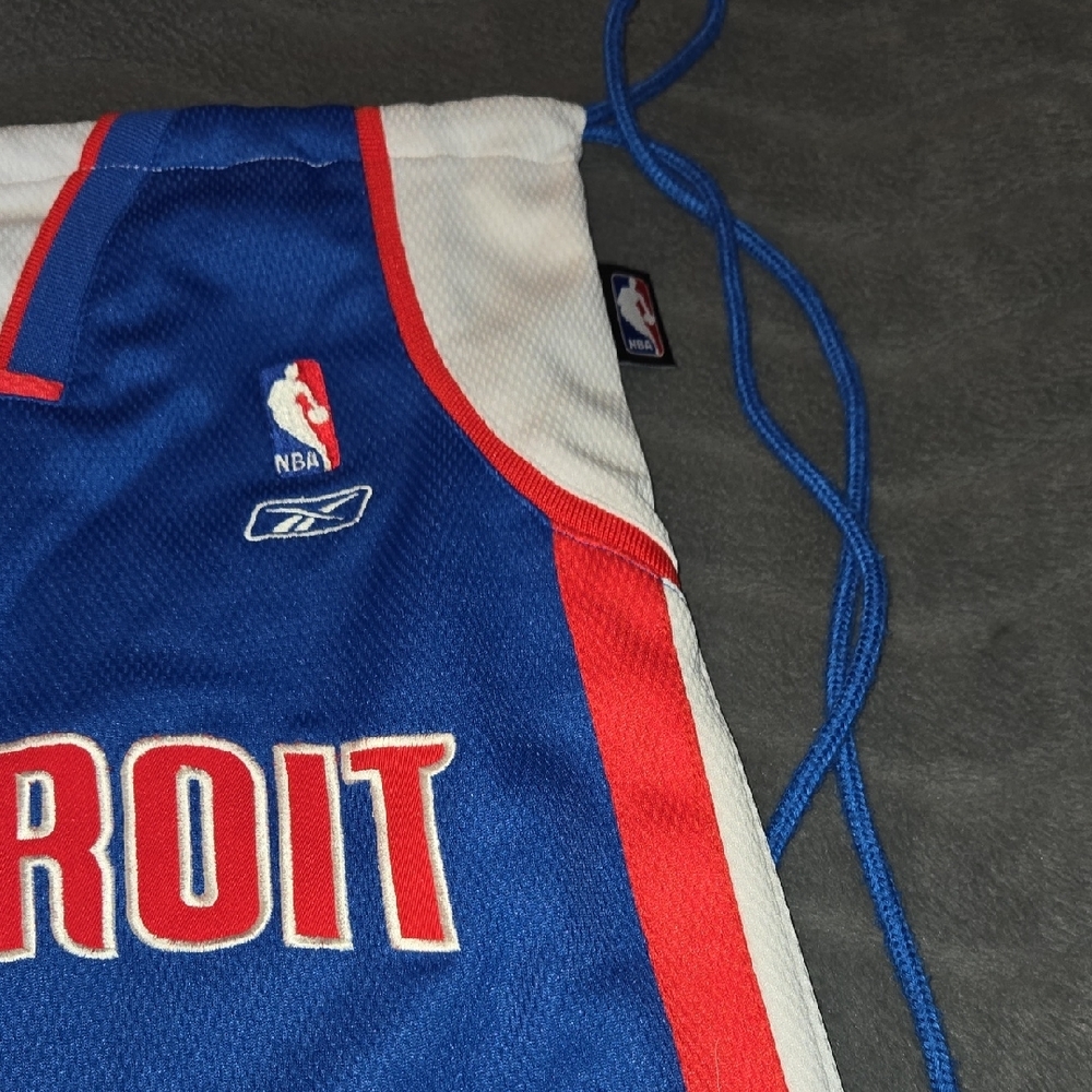 NBA Blue and Red Drawstring Backpack - Picture 5 of 7